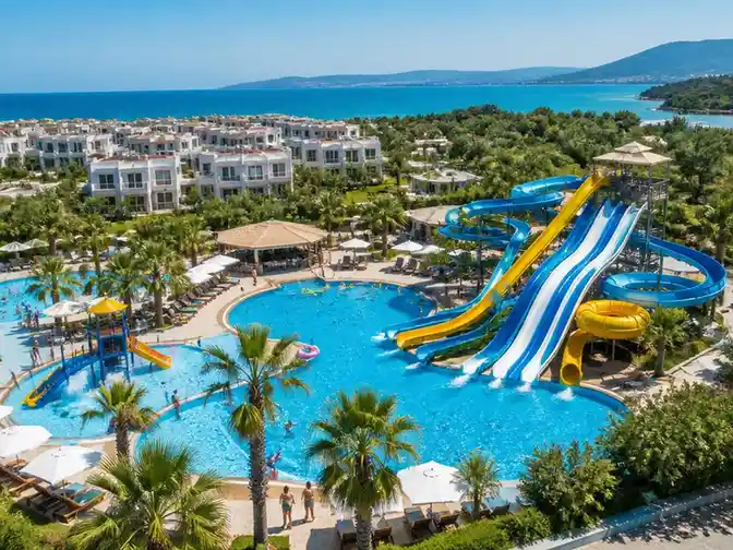 Wypoczynek w Aegean View Aqua Resort i atrakcje wodne dla każdego